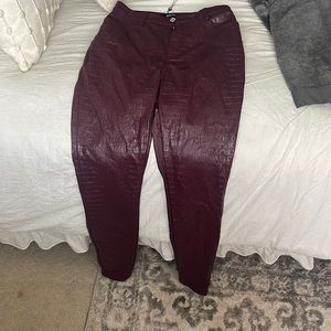MISSGUIDED LEATHER PANTS